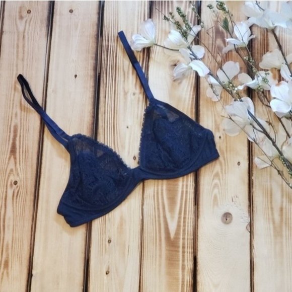 Free People Lace Triangle Bra in Navy NWT - Picture 2 of 3